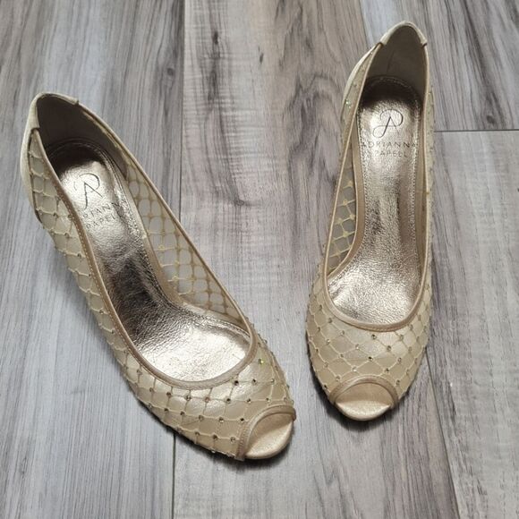 Adrianna papell heels sz 7 gold tone - Picture 2 of 16